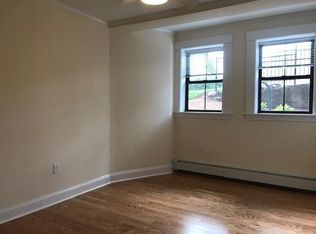 215-219 Commonwealth Ave #3G, Newton, MA 02467