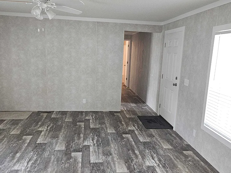 2300 Lafayette Ave #6 — Photo 8