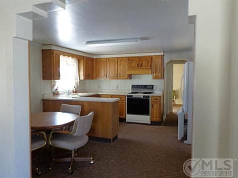 1st image of 105 W D St