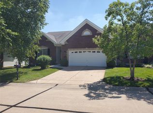 10161 Allington Dr, Saint Louis, MO 63128