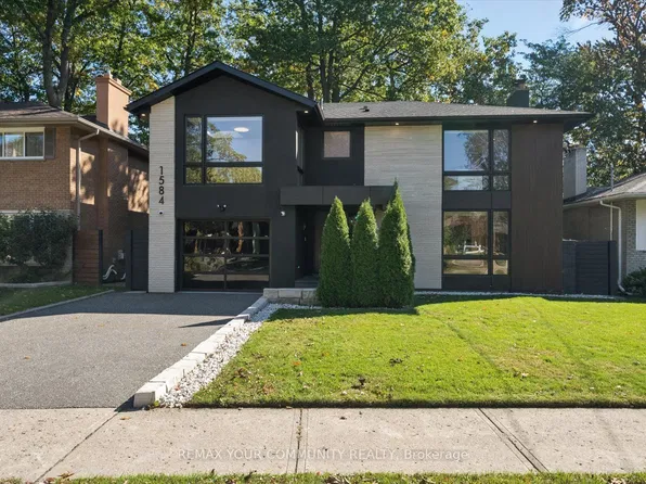 1584 Sunnycove Dr, Mississauga, ON L4X 1B5