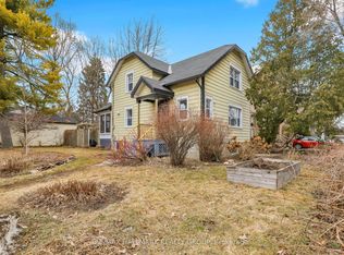 105 Queen Mary St, Ottawa, ON K1K 1X4