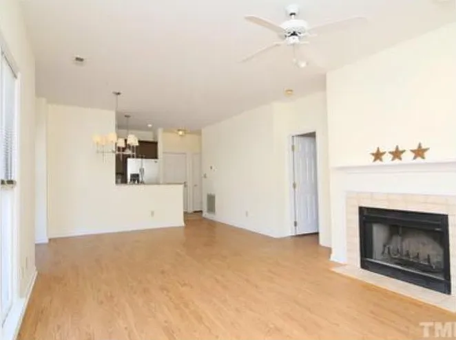 1050 Washington St #106 — Photo 12