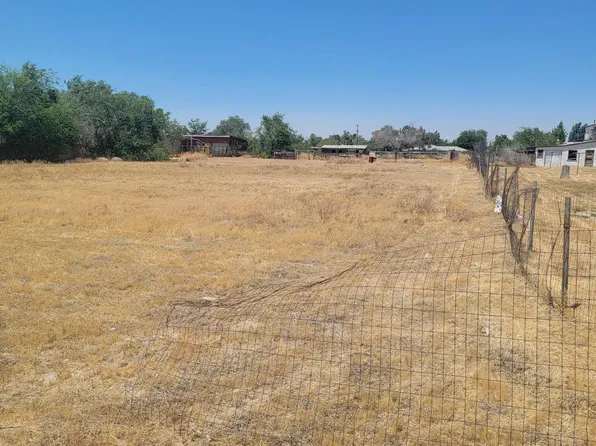 E Avenue R8, Palmdale, CA 93550