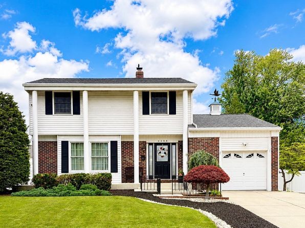 2400 Beverly Rd
