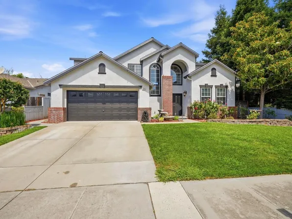 1371 Peregrine Dr, Gilroy, CA 95020