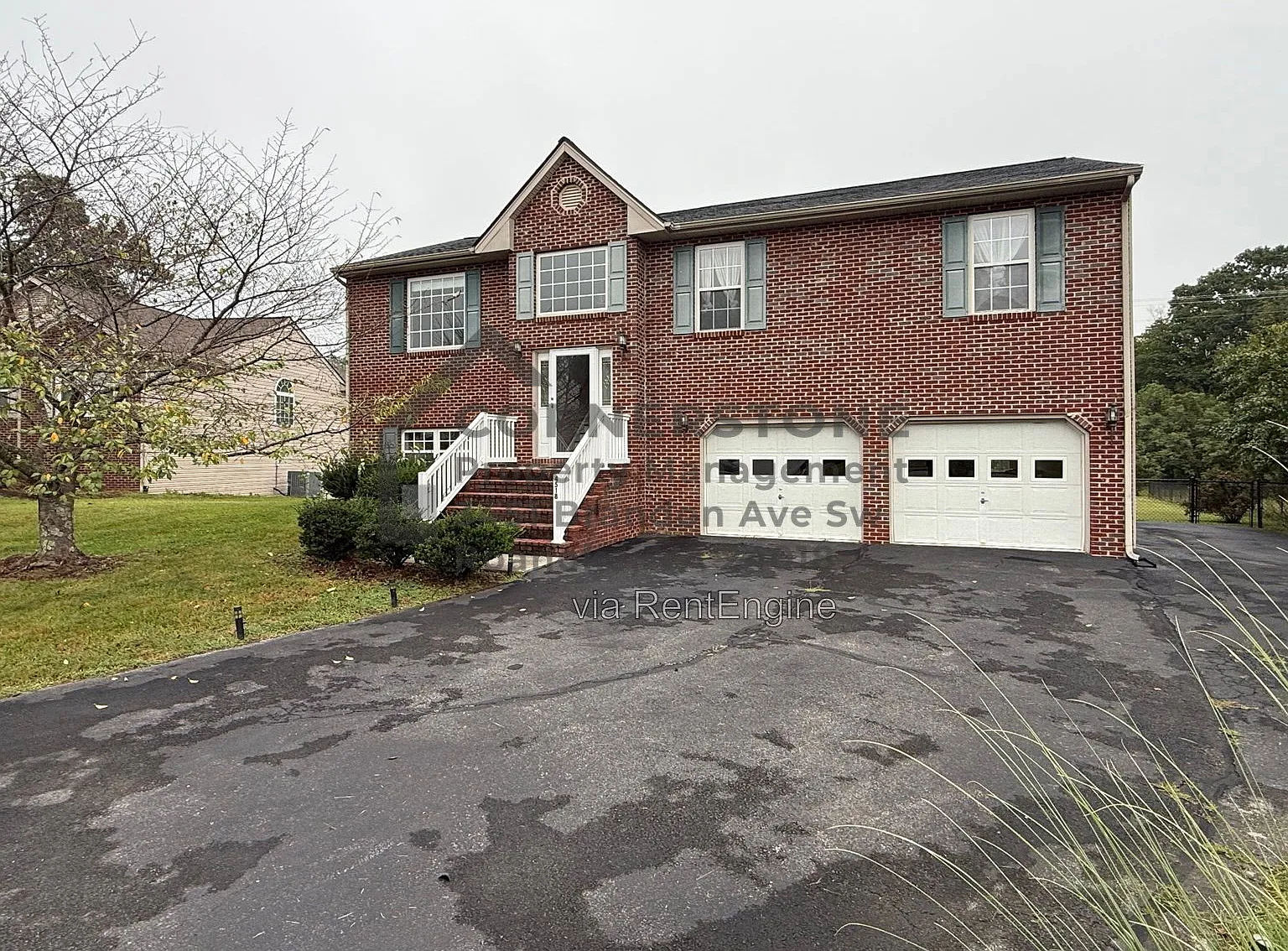 3 bed, 3.0 bath, 2048 sqft, $2,490 — Photo 1
