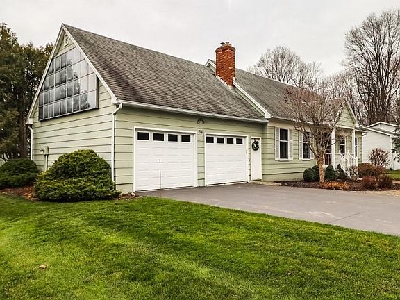4th image of 34 Drumlin Dr