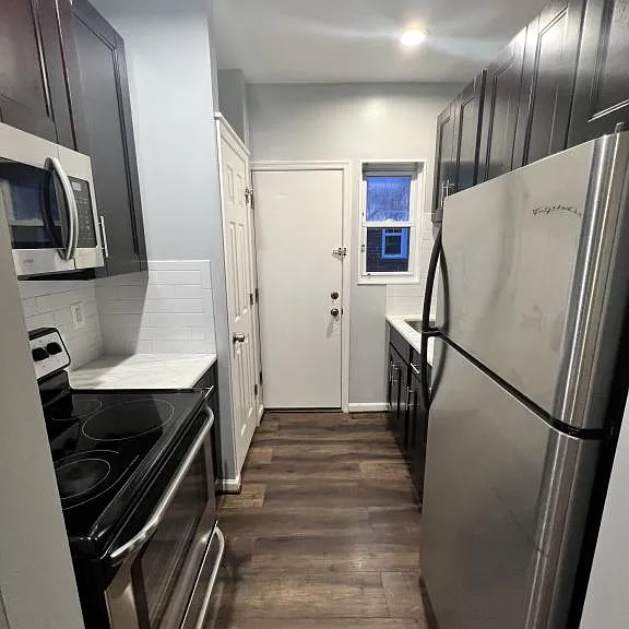 441 Mellon St SE — Photo 5