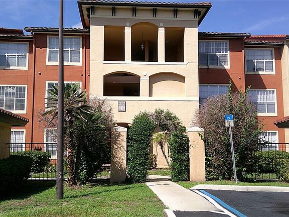 3rd image of 5518 METROWEST BOULEVARD #207