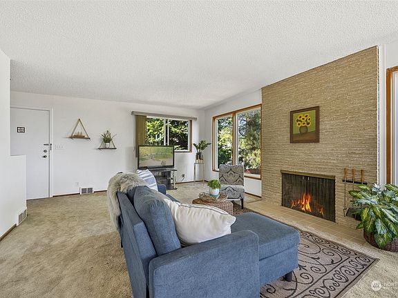 5th image of 5145 N Visscher Street