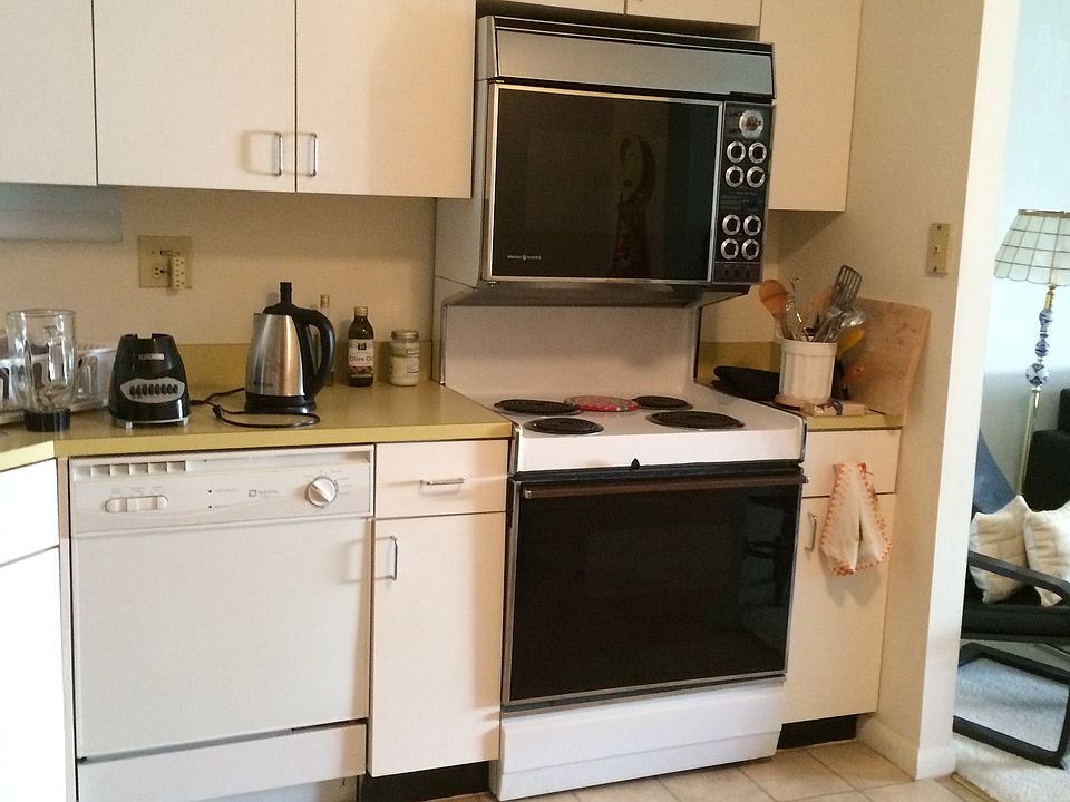 2nd image of 241 S 6th St #0000