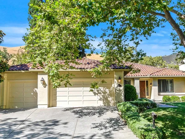 288 Live Oak Dr, Danville, CA 94506