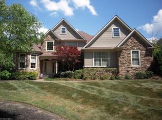 16285 Snyder Rd, Chagrin Falls, OH 44022