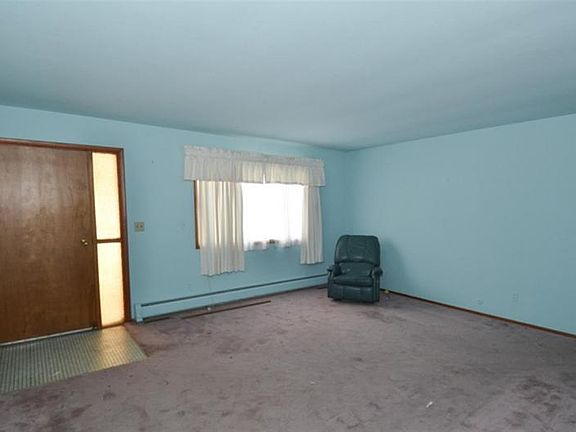 2nd image of 228 Parkwood Ln