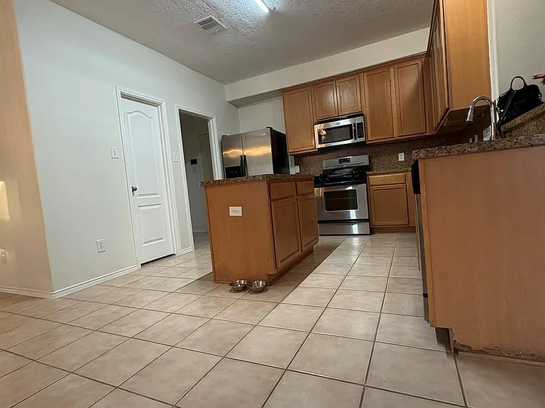 1902 Creegan Park Ct — Photo 9