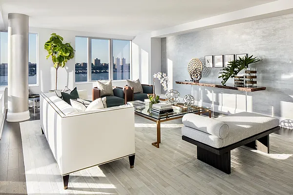 Sold by Extell Development Company (Legacy) | media 18