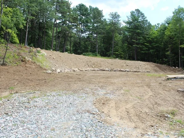 49 Gilbertville Rd, Ware, MA 01082
