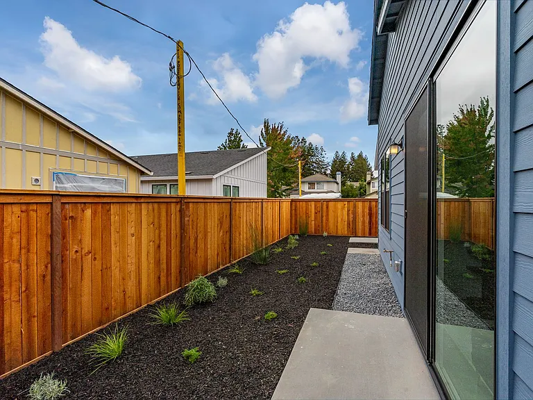 2269 San Miguel Ave — Photo 32