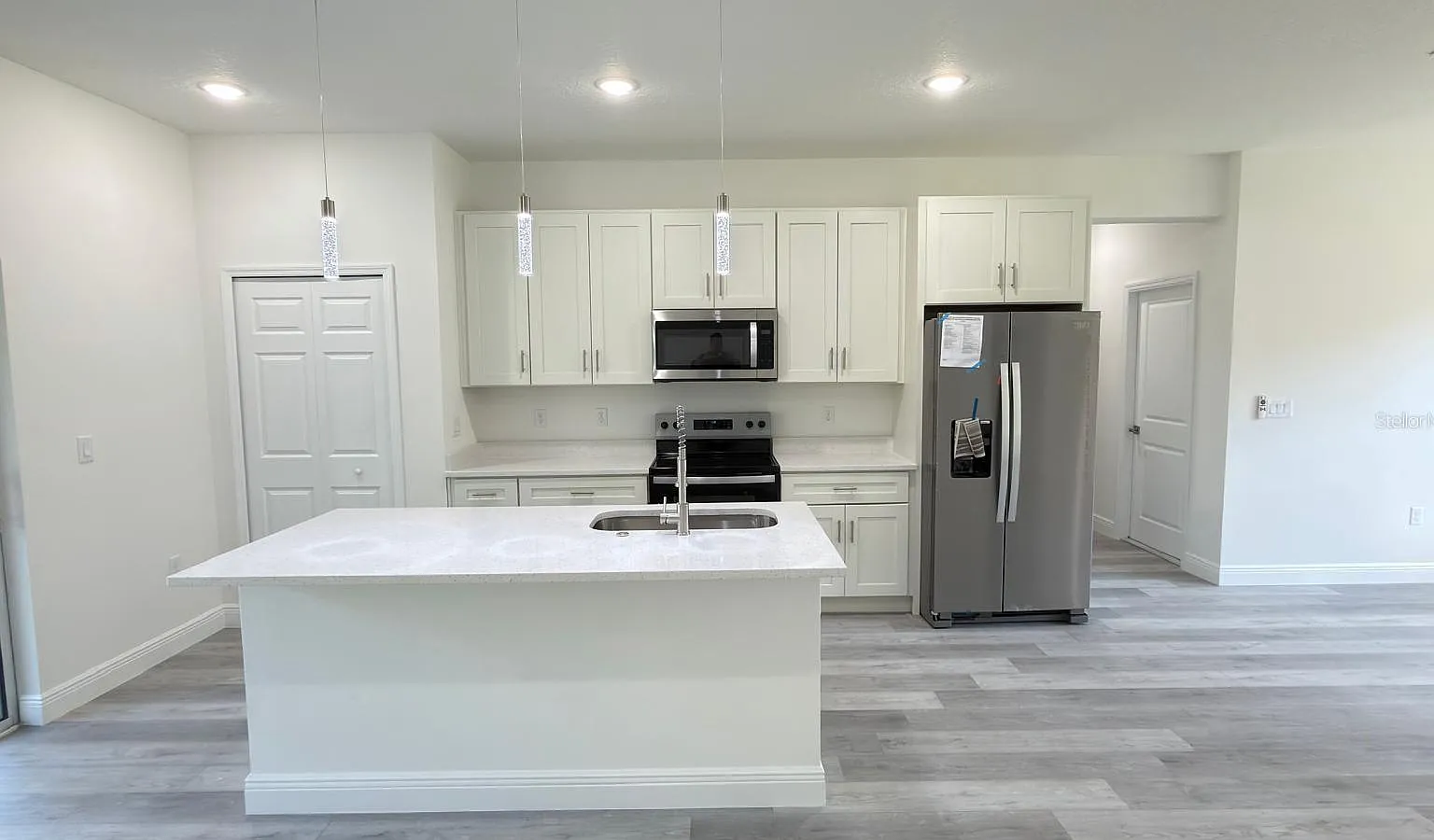 4 bed, 1660 sqft, $1,850 — Photo 3