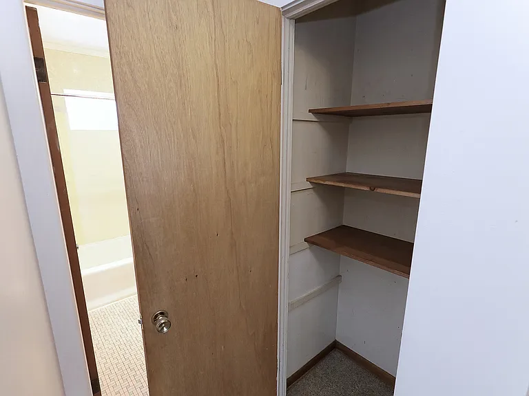 1227 D St #6 — Photo 10