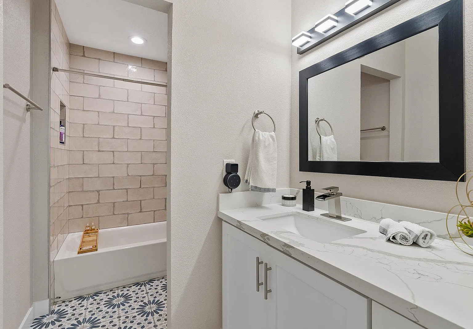 2 bed, 1192 sqft, $3,000 — Photo 4