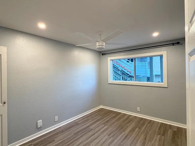 1048 Kaupaku Pl — Photo 4