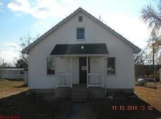 208 E Jackson Ave, Owensville, MO 65066