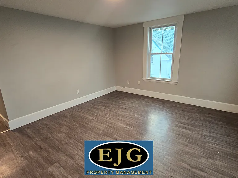 389 Lake Ave #9 — Photo 16