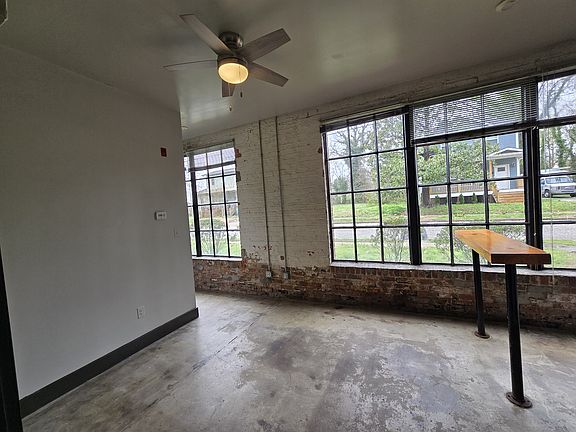 5th image of 122 Pine St #15