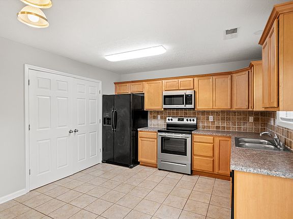 4th image of 114 Grisham Dr