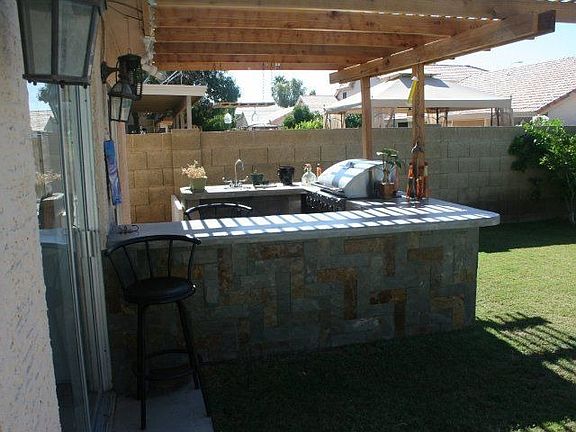 Outdoor Kitchen