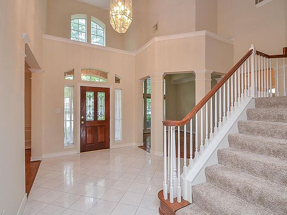 2nd image of 1707 Shoreline Dr