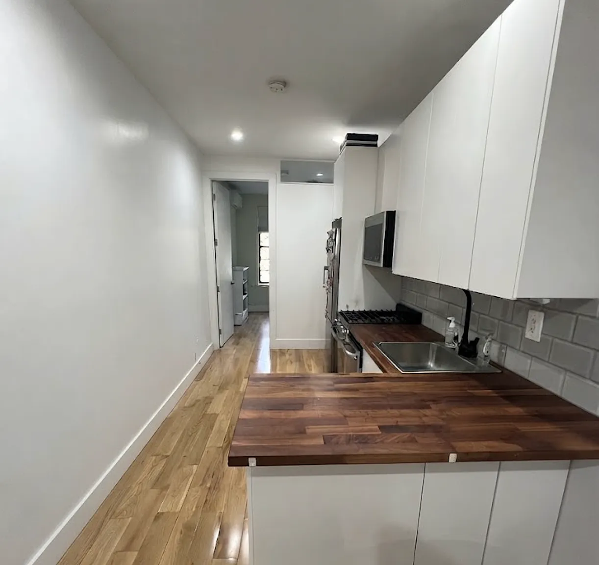482 Onderdonk Avenue — Photo 2