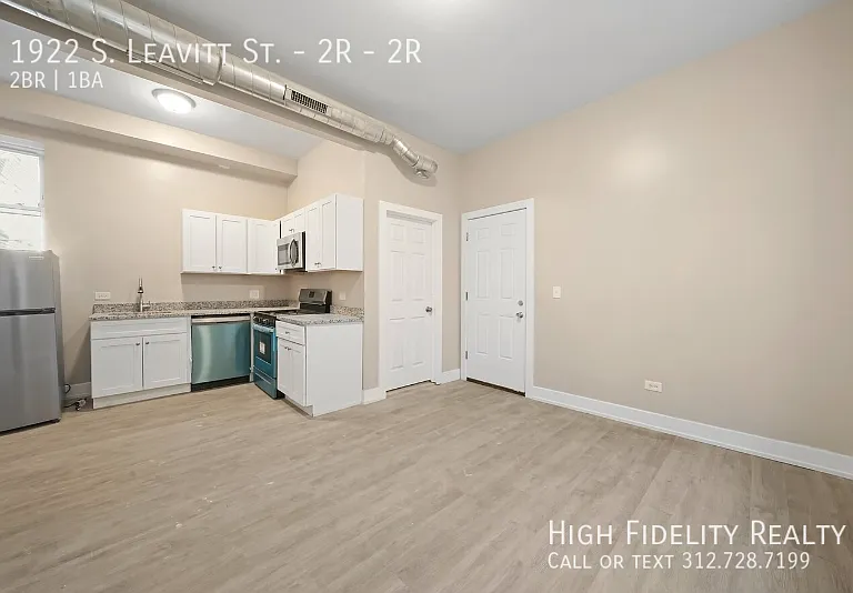 1922 S Leavitt St #2R — Photo 3