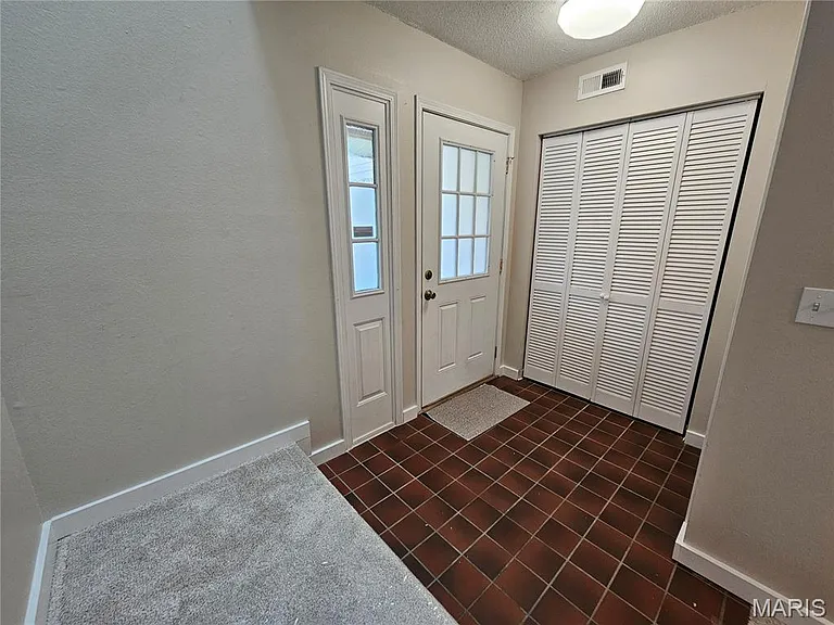 17097 Sandalwood Creek Dr — Photo 2