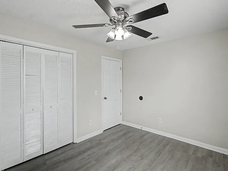 1651 Latham Ct — Photo 20
