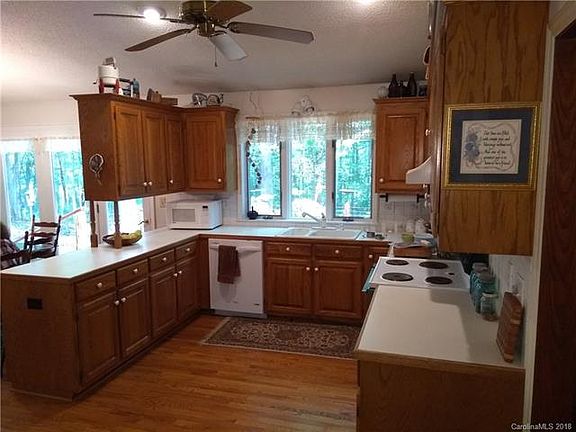 5th image of 5813 Stone Bridge Ln
