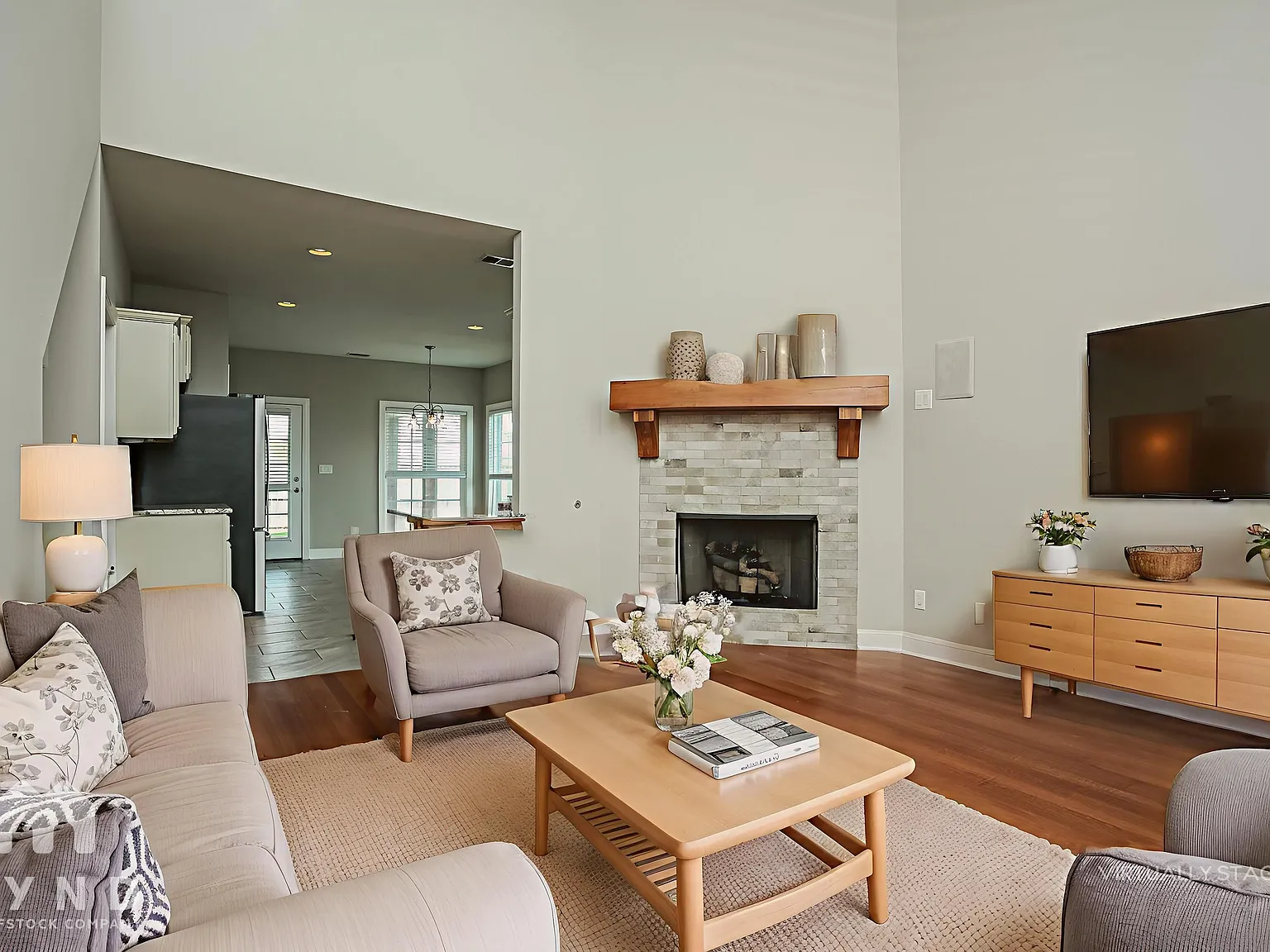 4 bed, 2.5 bath, 1900 sqft, $2,195 — Photo 4