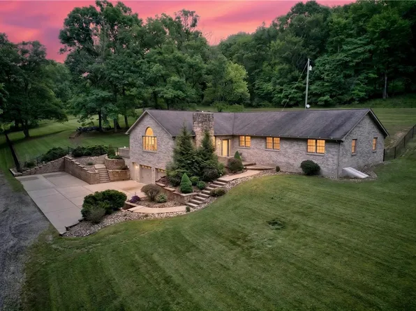 121 Spillway Ln, Butler, PA 16001