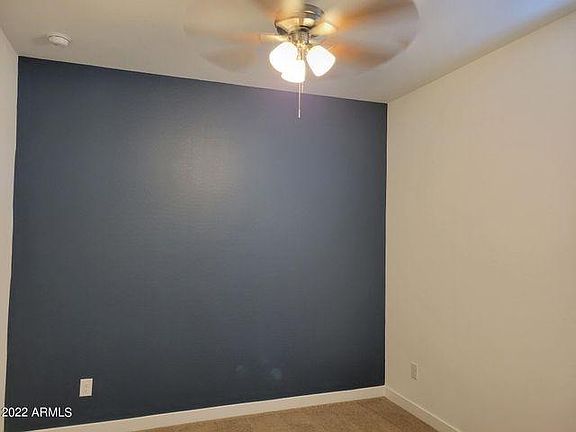 5th image of 130 E Elmwood Pl