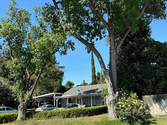 2nd image of 407 N 7th St