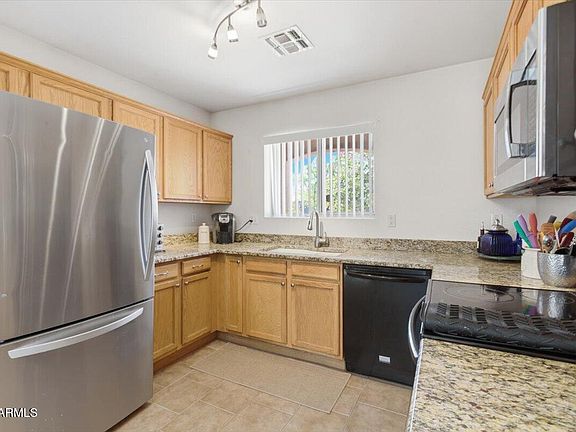 5th image of 878 E SILVERSMITH Trail