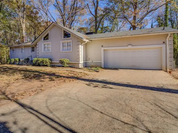 522 Forest Hill Dr, Stockbridge, GA 30281