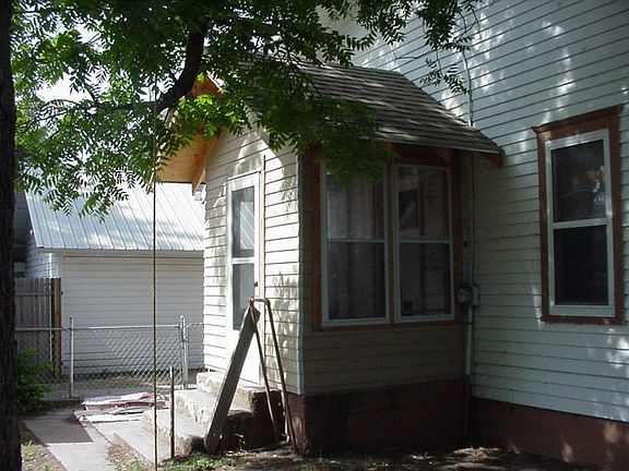 2nd image of 305 W 4th St