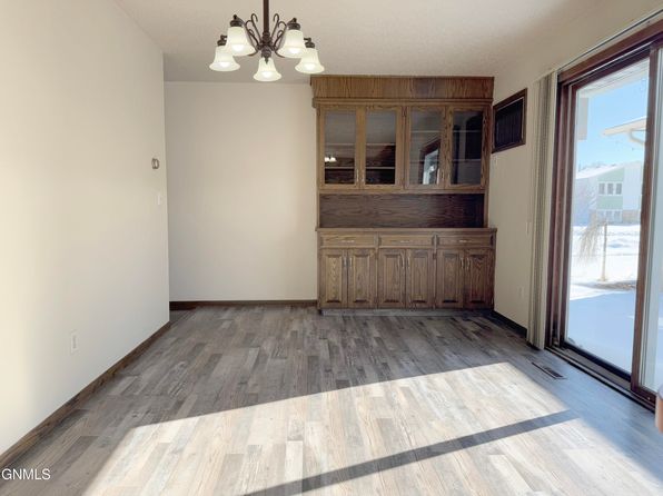 bismarck-north-dakota-447600754 picture