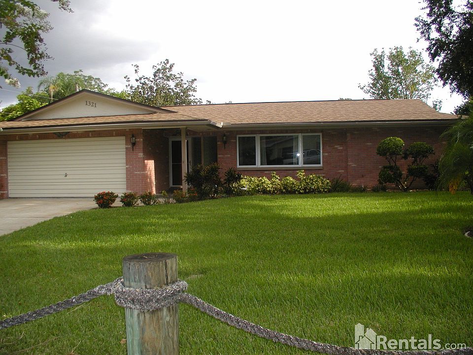 1st image of 1321 Bellevue Blvd