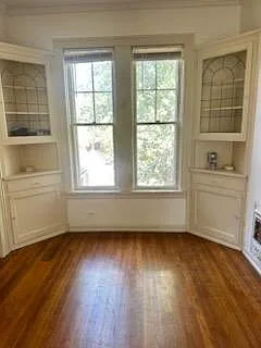 1 bed, 1.0 bath, 5212 sqft, $2,300 — Photo 2