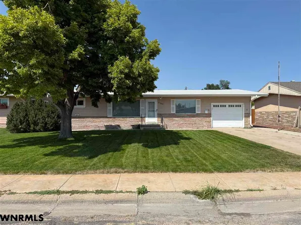 720 J St, Gering, NE 69341