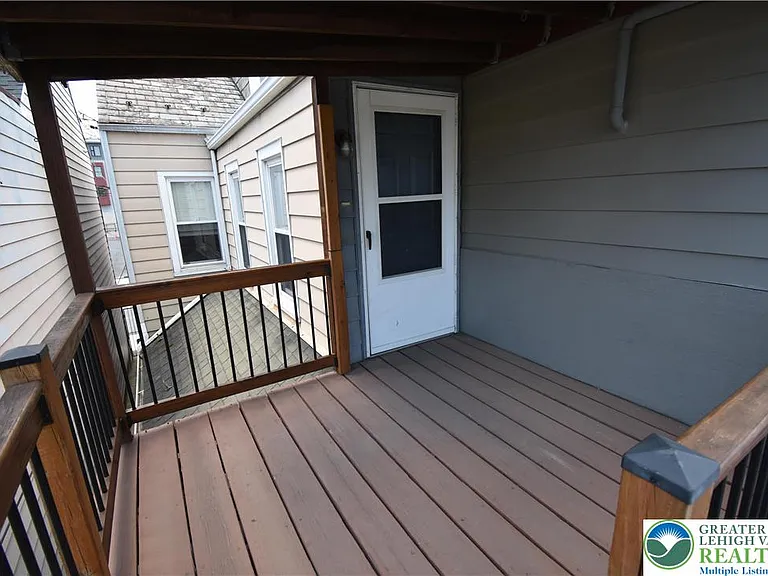 215 Cattell St #2 — Photo 3